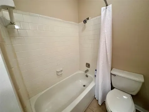 7646 Western Oak Lane Houston TX 77040