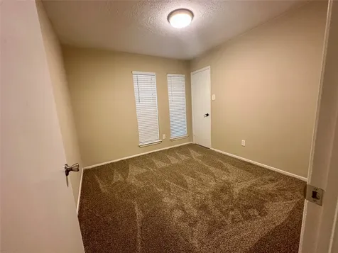 7646 Western Oak Lane Houston TX 77040