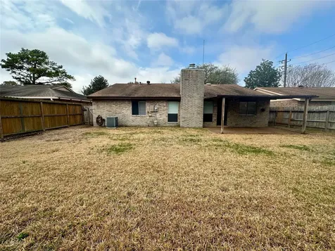 7646 Western Oak Lane Houston TX 77040