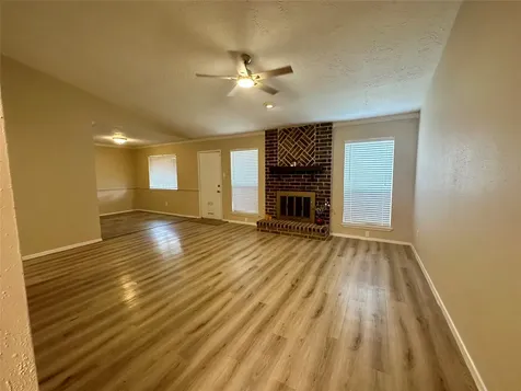 7646 Western Oak Lane Houston TX 77040