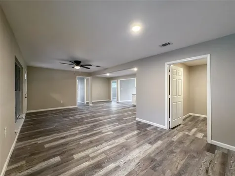 7710 Claiborne Street Houston TX 77016