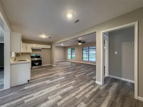 7710 Claiborne Street Houston TX 77016