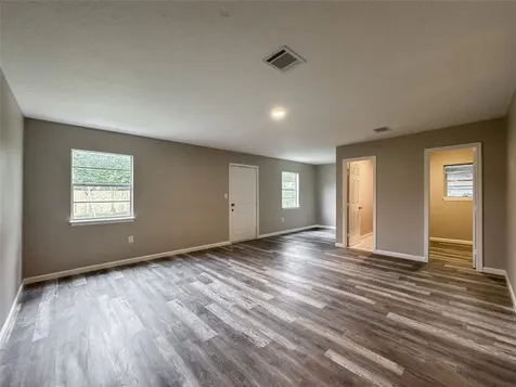 7710 Claiborne Street Houston TX 77016