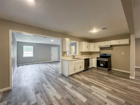 7710 Claiborne Street Houston TX 77016