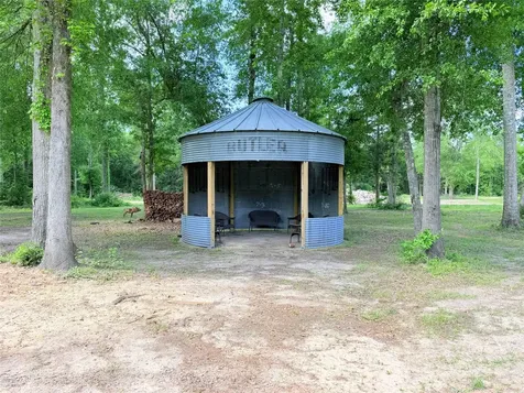 2950 County Road 4375 Woodville TX 75979