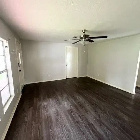 2707 Almendares Avenue Pasadena TX 77506