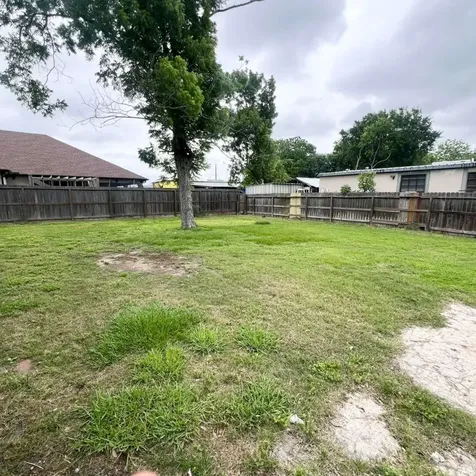 2707 Almendares Avenue Pasadena TX 77506