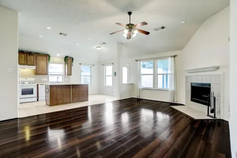 7605 Waterlilly Lane Pearland TX 77581