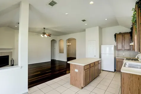 7605 Waterlilly Lane Pearland TX 77581