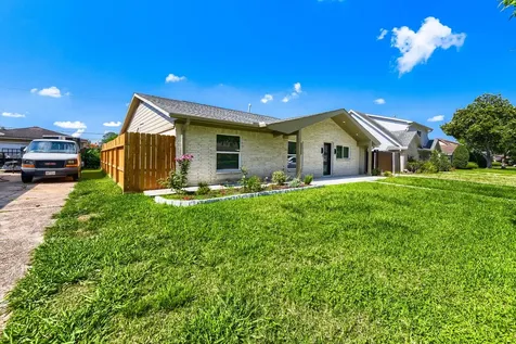 8815 Sharpview Drive Houston TX 77036