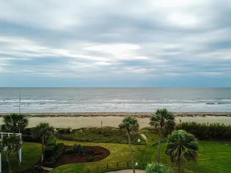 4106 Rum Bay Galveston TX 77554