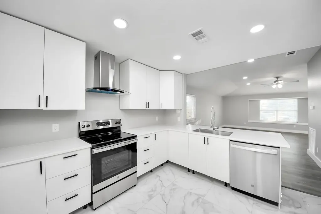 3842 Westmeadow Drive Houston TX 77082