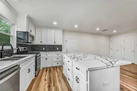 4712 33rd Street Dickinson TX 77539