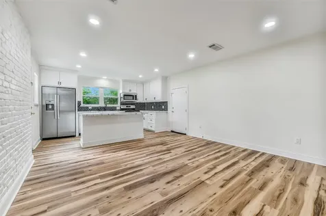 4712 33rd Street Dickinson TX 77539
