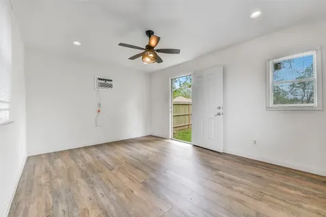 4712 33rd Street Dickinson TX 77539