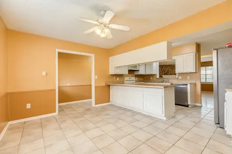 1030 Maple Street Clute TX 77531