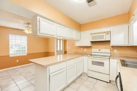 1030 Maple Street Clute TX 77531