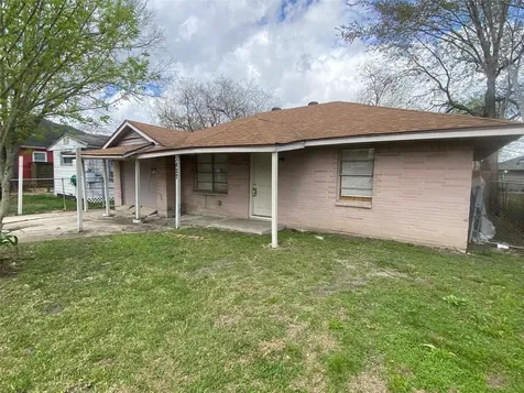 3827 Amos Street Houston TX 77021