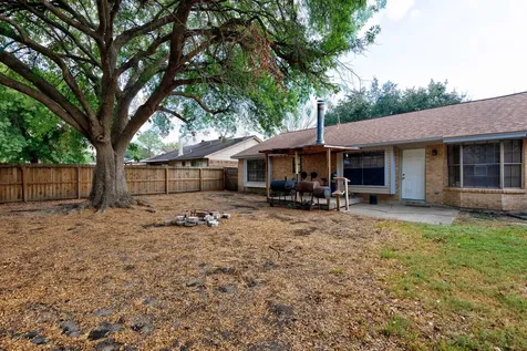 5102 Parsley Street Baytown TX 77521
