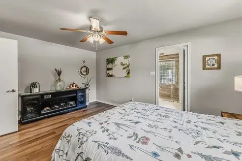 1337 Green Briar Drive Huntsville TX 77340