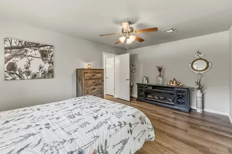 1337 Green Briar Drive Huntsville TX 77340