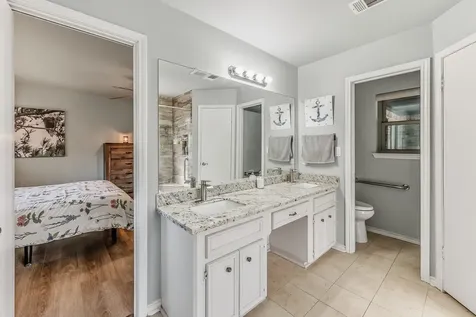1337 Green Briar Drive Huntsville TX 77340