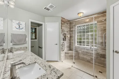 1337 Green Briar Drive Huntsville TX 77340