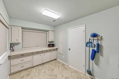 1337 Green Briar Drive Huntsville TX 77340