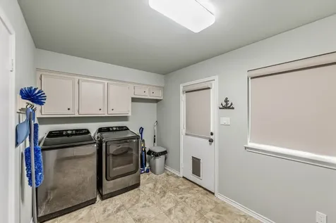 1337 Green Briar Drive Huntsville TX 77340