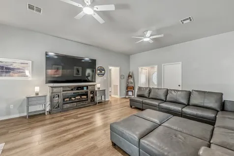 1337 Green Briar Drive Huntsville TX 77340