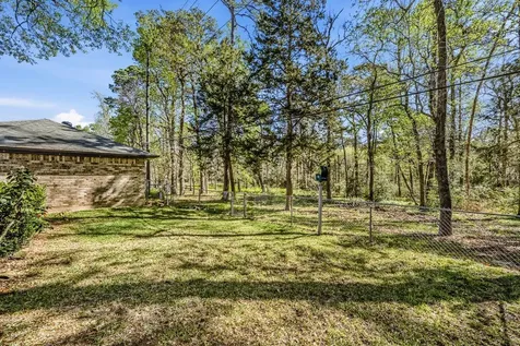 1337 Green Briar Drive Huntsville TX 77340