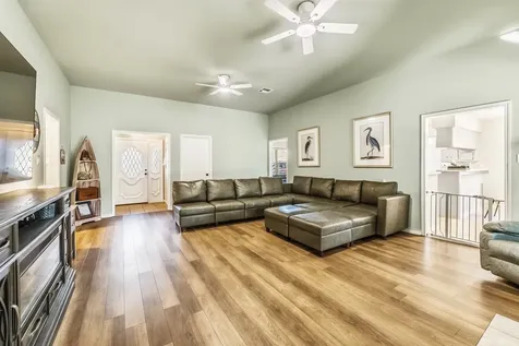1337 Green Briar Drive Huntsville TX 77340