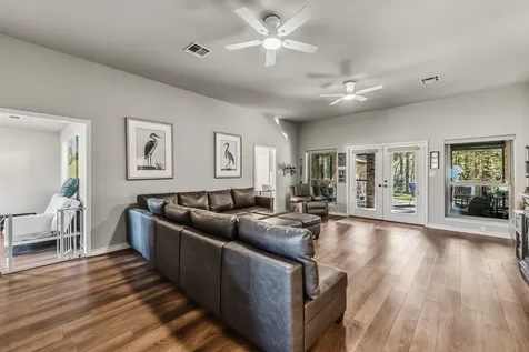 1337 Green Briar Drive Huntsville TX 77340