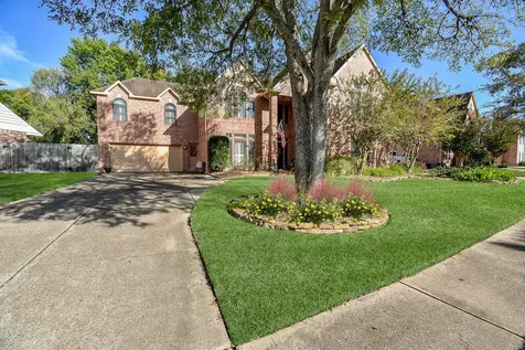 2118 Woodland Drive Richmond TX 77406
