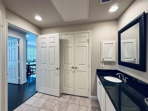 2400 Mccue Road 347 Houston TX 77056