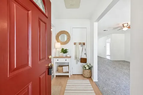 304 Avondale Lane Friendswood TX 77546