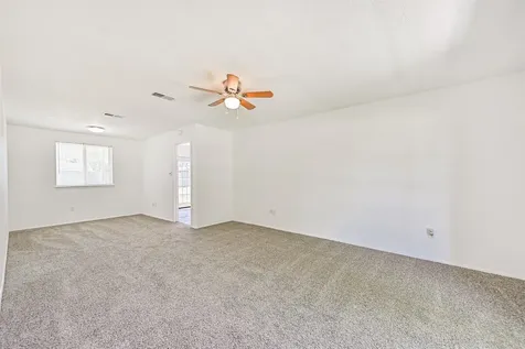 304 Avondale Lane Friendswood TX 77546