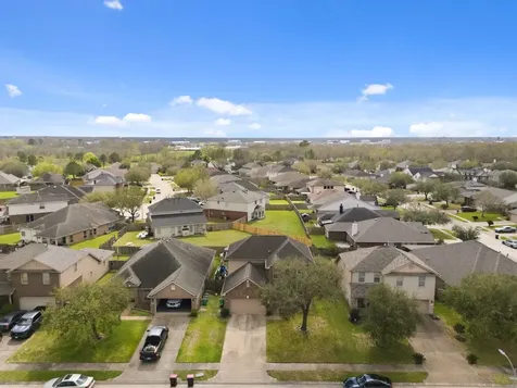 1319 Collier Point Lane Fresno TX 77545