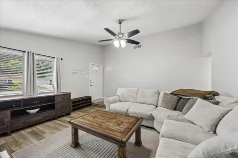16931 Creek Line Drive Friendswood TX 77546