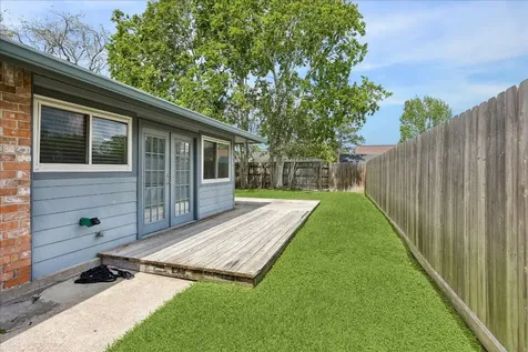 16931 Creek Line Drive Friendswood TX 77546