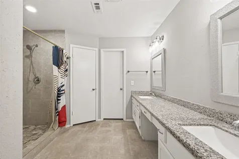 927 Comstock Springs Drive Katy TX 77450