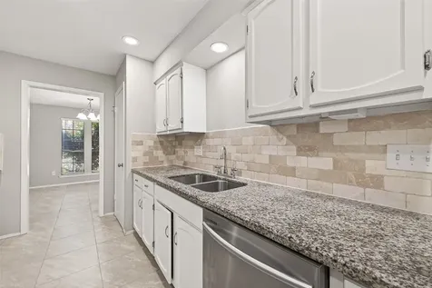927 Comstock Springs Drive Katy TX 77450