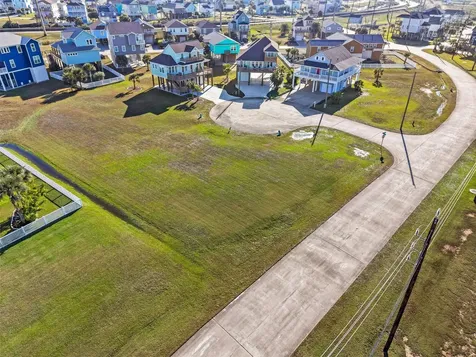 3903 Palmdale Court Galveston TX 77554