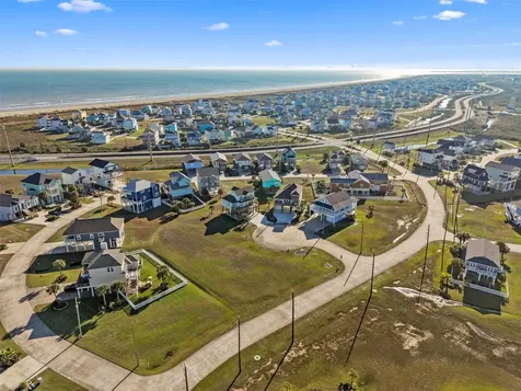3903 Palmdale Court Galveston TX 77554