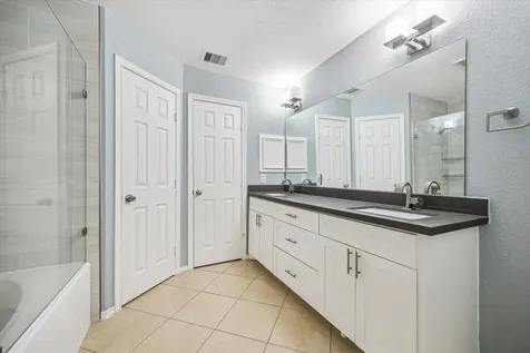 5239 Schuler Street C Houston TX 77007