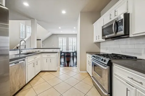 5239 Schuler Street C Houston TX 77007
