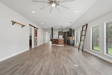 103 Boarsmen Court Montgomery TX 77316