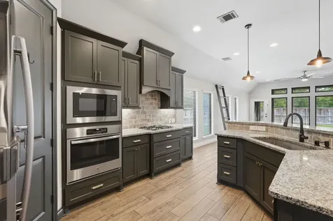 103 Boarsmen Court Montgomery TX 77316