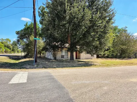 111 S Harvey House Road Somerville TX 77879