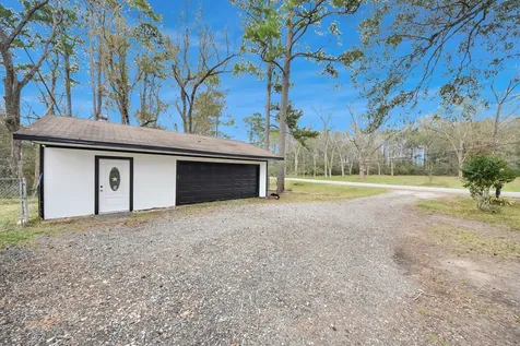 354 County Road 4022 Dayton TX 77535